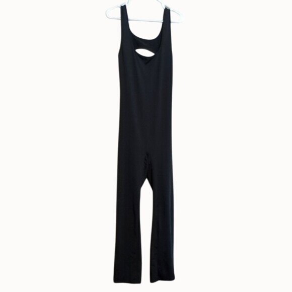 Black Cutout Back Sleeveless One-Piece Jumpsuit With Ruched Back Detail Size M - Picture 1 of 6